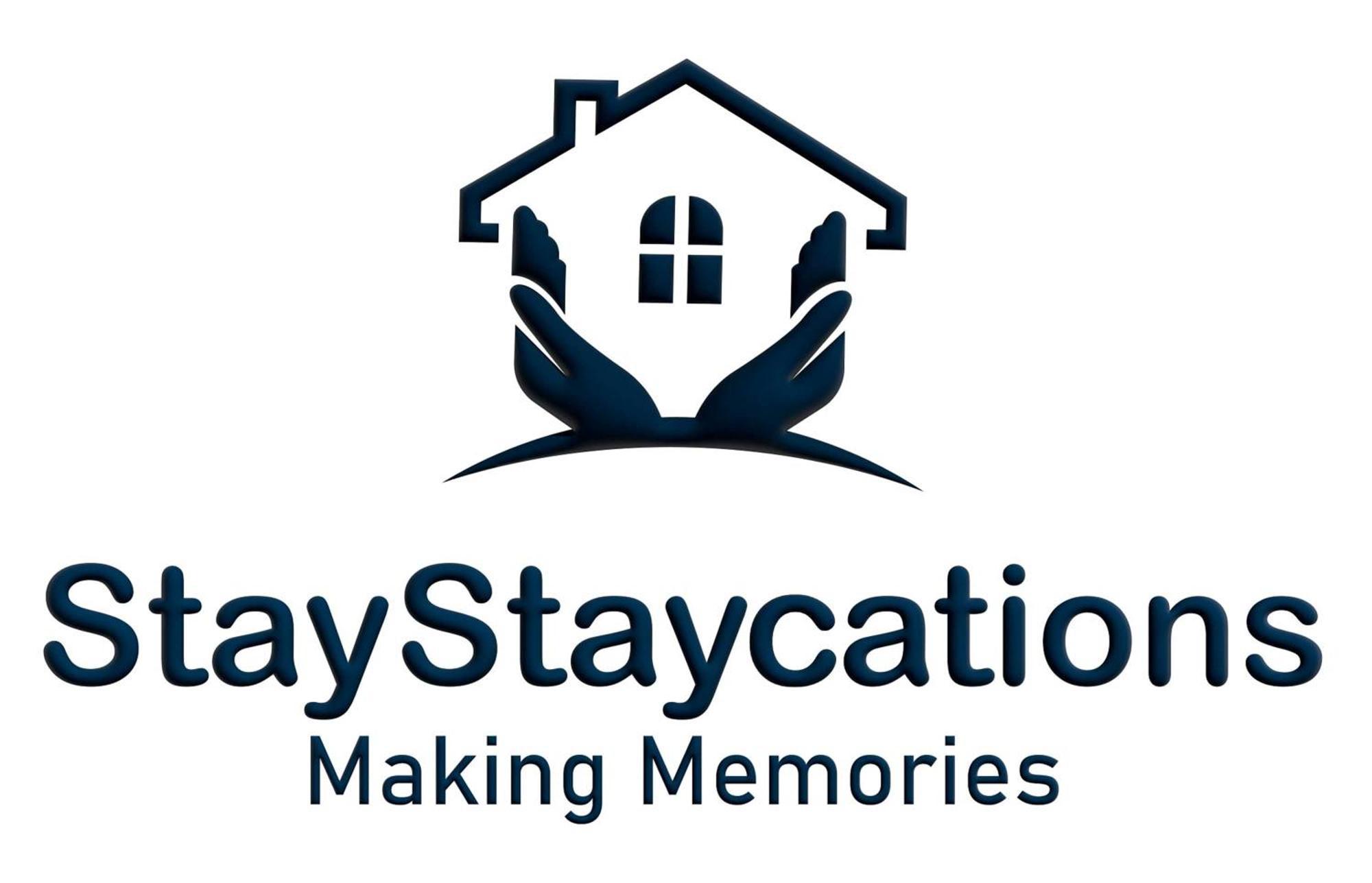 Tudor Delightful House By Staystaycations Ferienhaus *