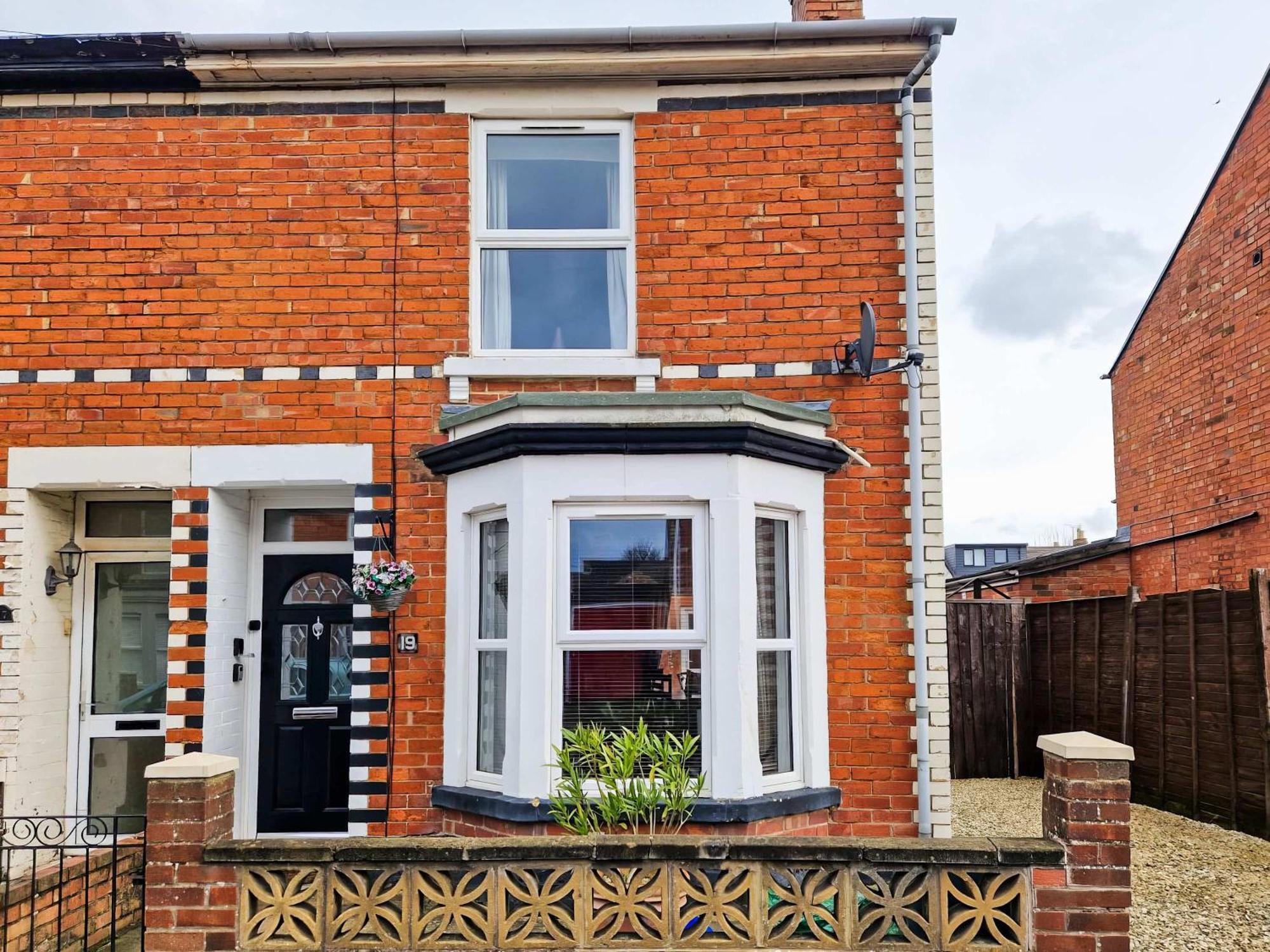 Tudor Delightful House By Staystaycations Gloucester